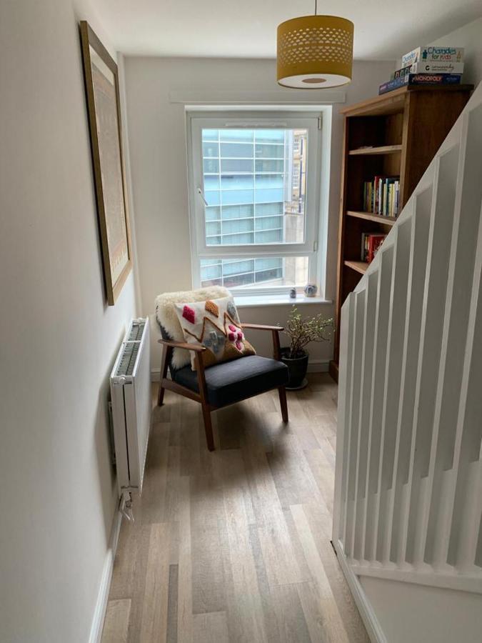 Holyrood Duplex 3- Bedrooms Apartment エディンバラ エクステリア 写真